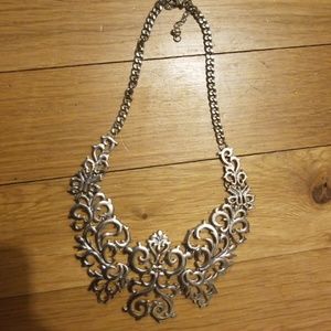 Statement necklace